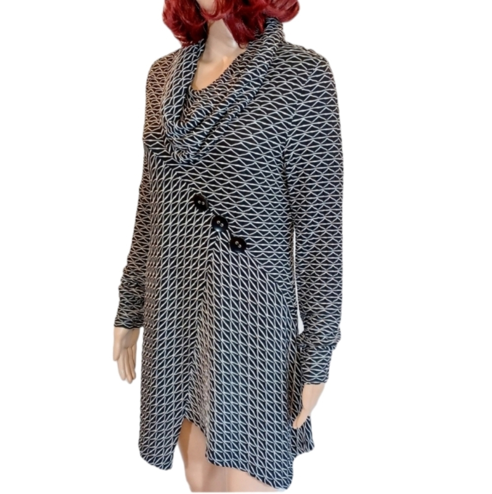 Ali Miles Asymmetric Graphic Knit Dress